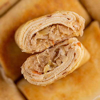 Млинці з тушкованою капустою
